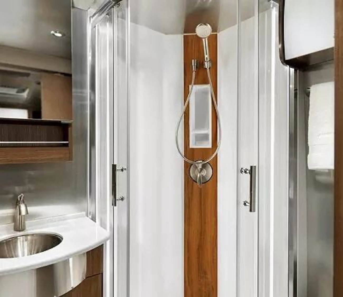 2018 Airstream Atlas Review